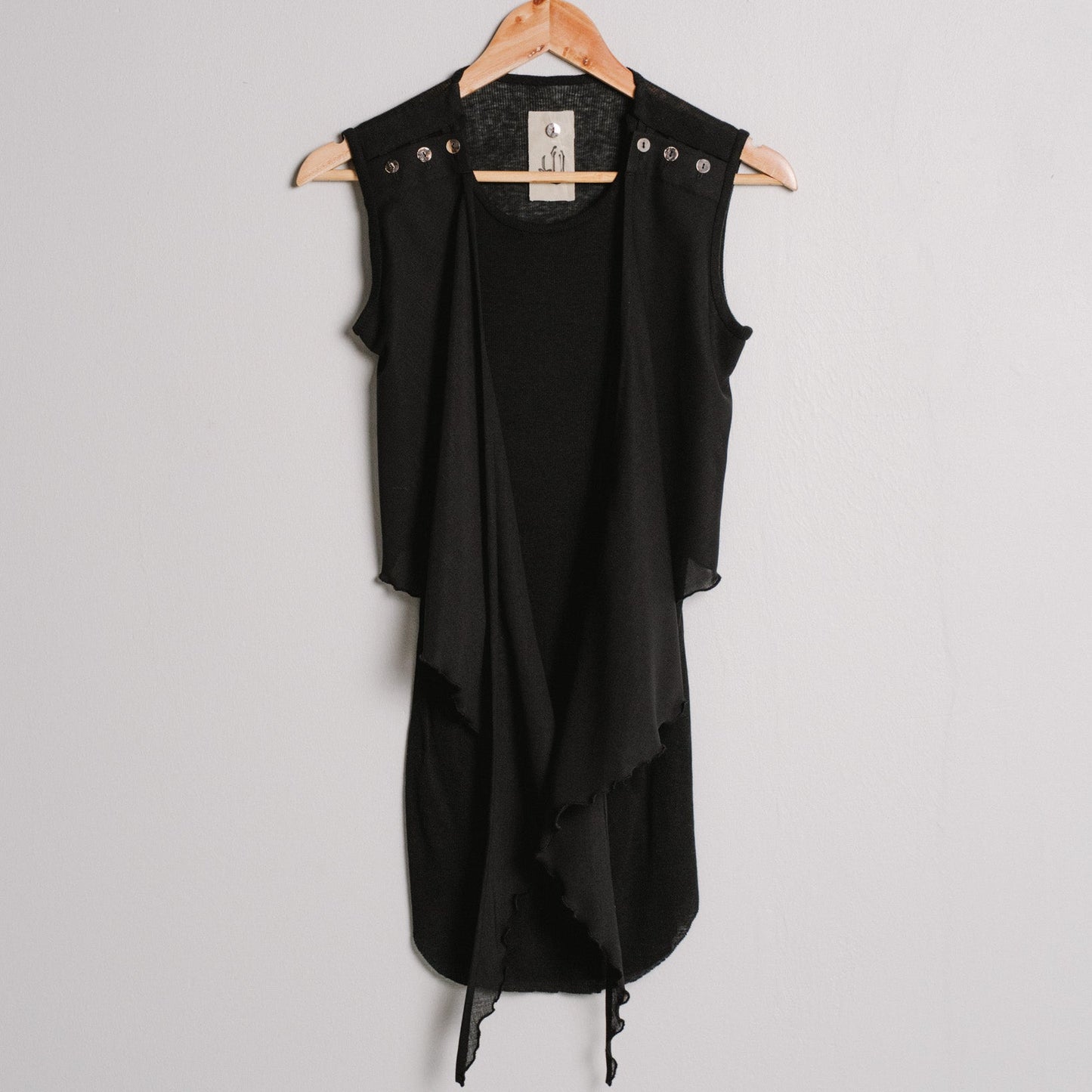 aviary top black