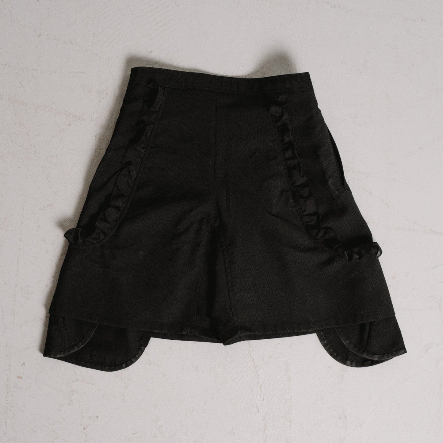 orchid shorts black