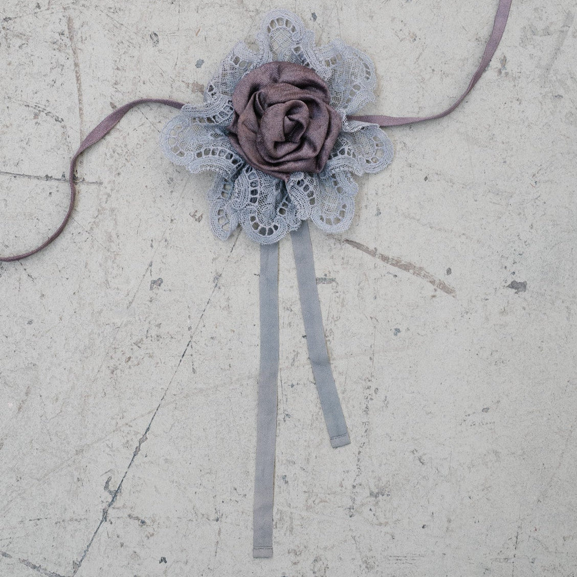 ribbon rose sanguine