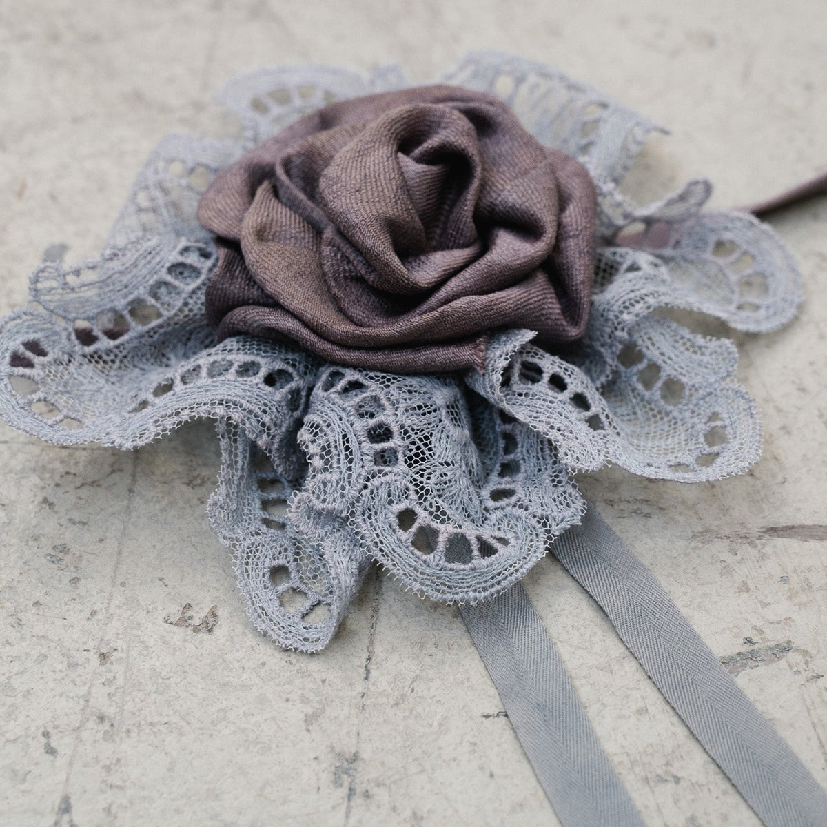 ribbon rose sanguine
